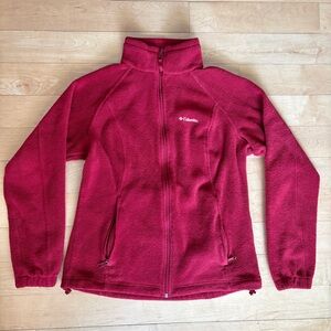 Women’s Columbia size medium burgundy / maroon fleece jacket